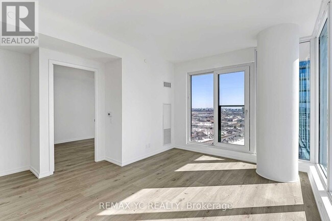 Photo du bâtiment - 1000-1000 Portage Pkwy
