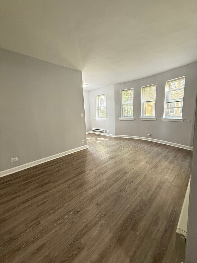 Foto principal - 4527 N Malden St