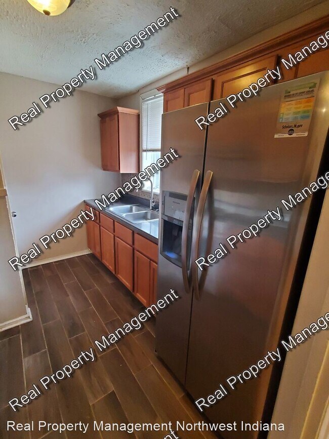Building Photo - 2 br, 1 bath House - 6740 Wicker Ave.