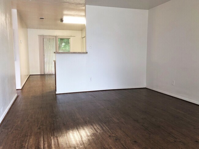Building Photo - 3612EL