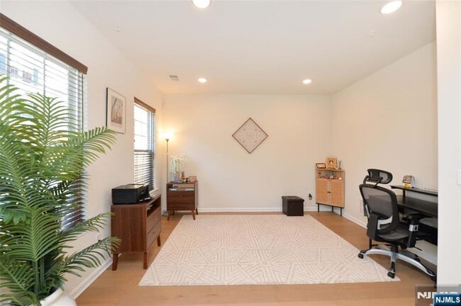 Foto del edificio - 60 Litchfield Ln