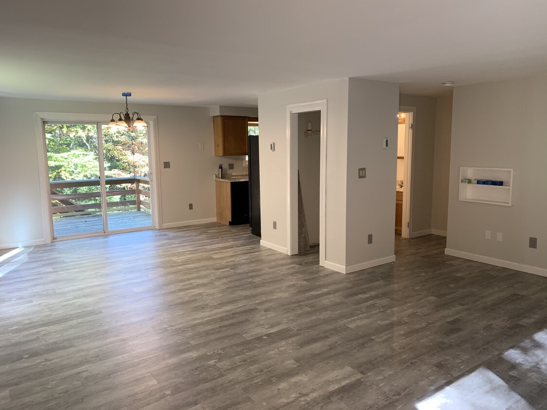 24 Petticoat Hill Rd, Williamsburg, MA 01096 Townhome Rentals in