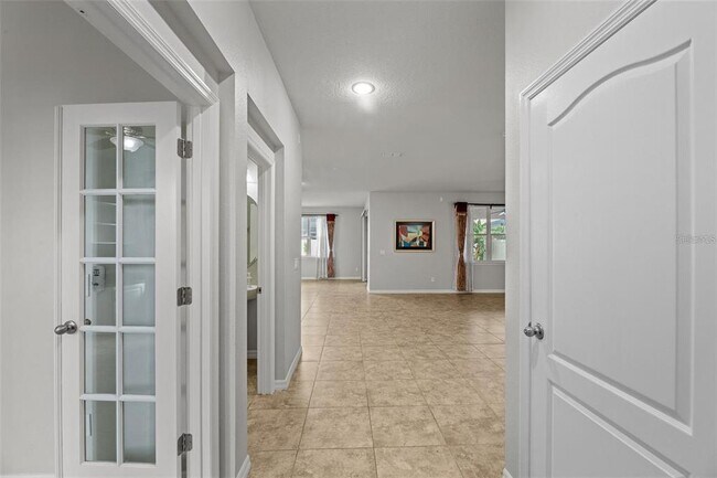 Foto del edificio - 6041 Town Center Blvd