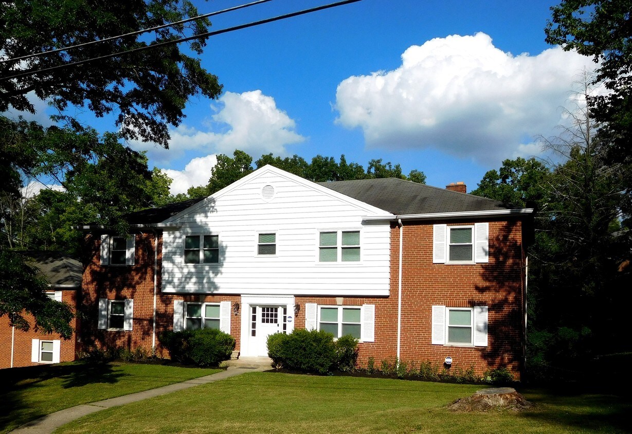 Foto principal - 3518 Hazelwood Ave