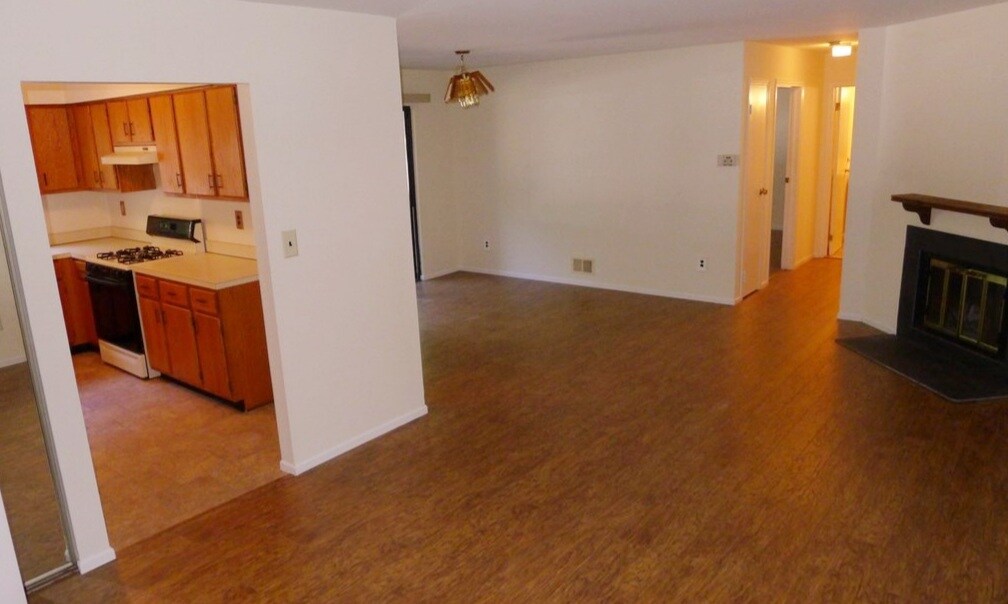 Foto principal - 2212 Old Stone Mill Dr