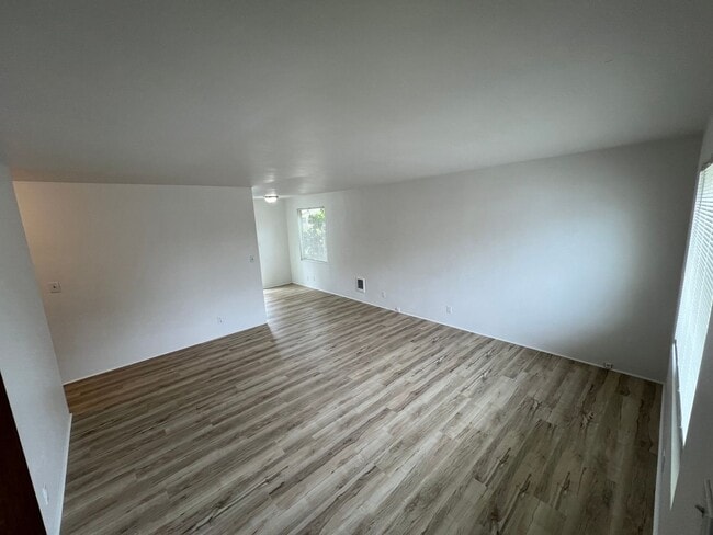 Photo - 352-352 E 17th Ave Apartment