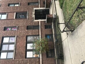 Building Photo - 4621 N Ashland Ave