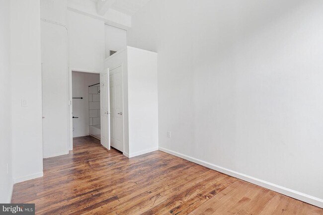 Building Photo - 1217 Spring Garden St