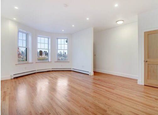 Primary Photo - 5303 Boulevard E