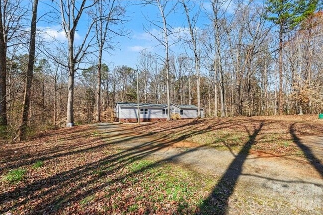 Foto del edificio - 5050 Park Creek Dr