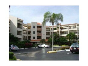 Building Photo - 7472 La Paz Blvd