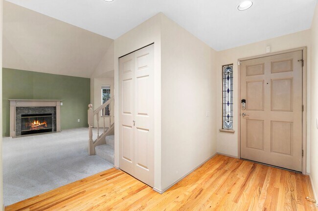 Foto del edificio - Beautiful 3 Bedroom Home in Bridle Trails