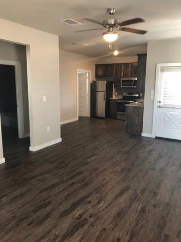 Foto del edificio - 2309 N Elm St