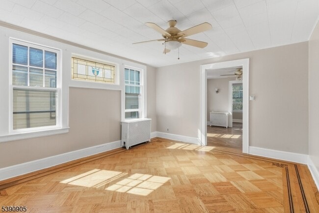 Building Photo - 527 Madison Ave