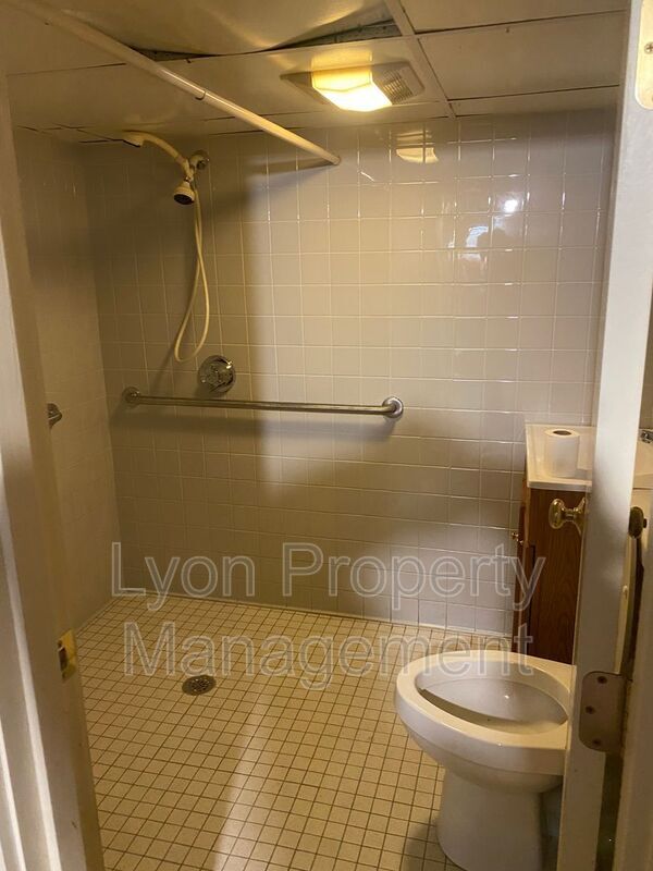 Foto del edificio - 793 Gifford Rd