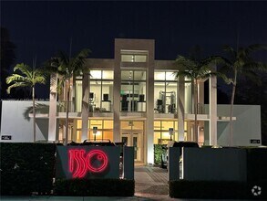 Building Photo - 1550 Brickell Ave