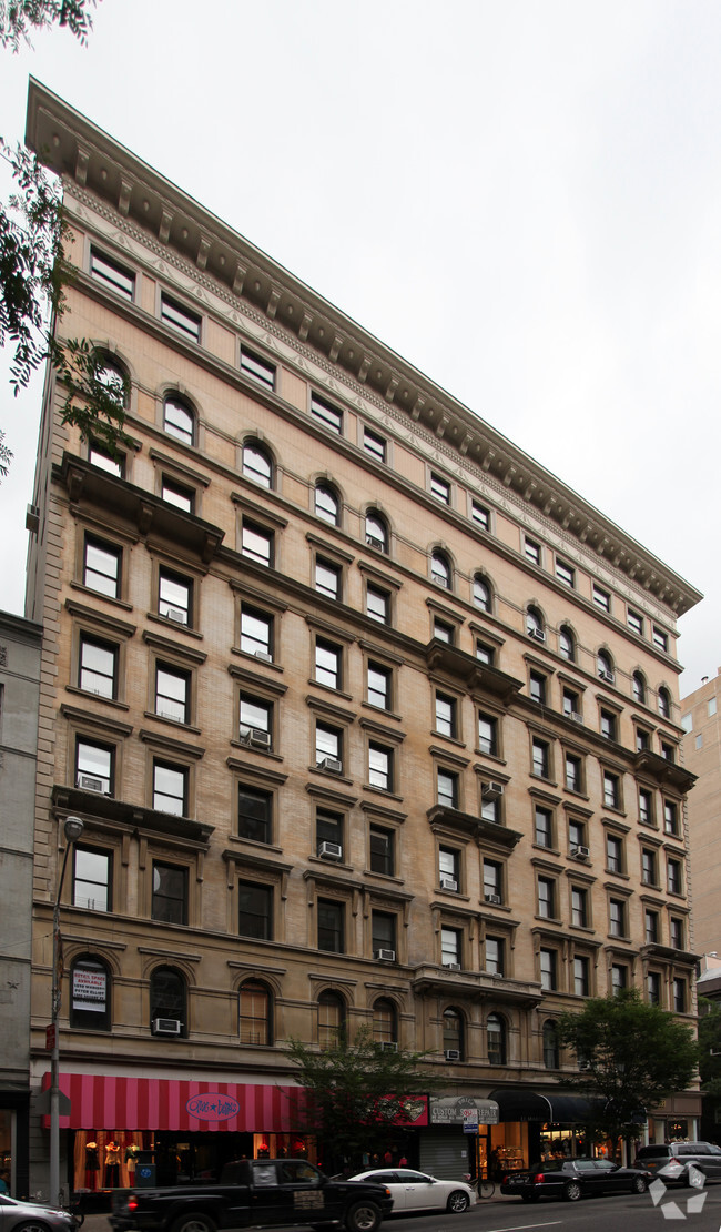 Building Photo - 1070 Madison Ave