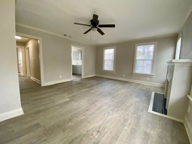Foto del edificio - Coming Soon! Renovated 2 bedroom 1 Bath in...