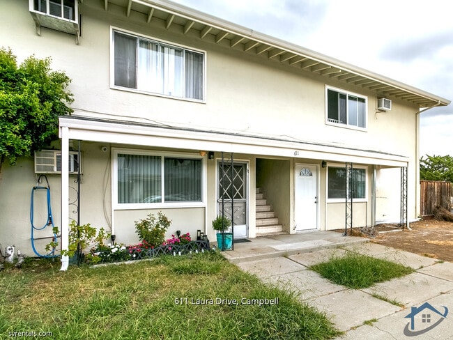 Foto del edificio - 611 Laura Dr