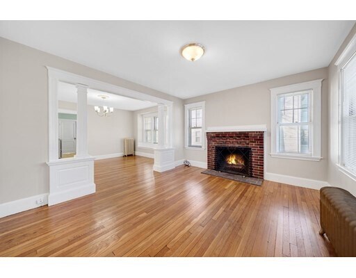Primary Photo - 35 Putnam St