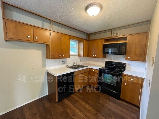 Foto del edificio - 2639 W Truman St