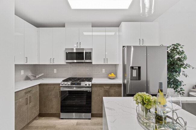 Foto del edificio - 412 Whiton St