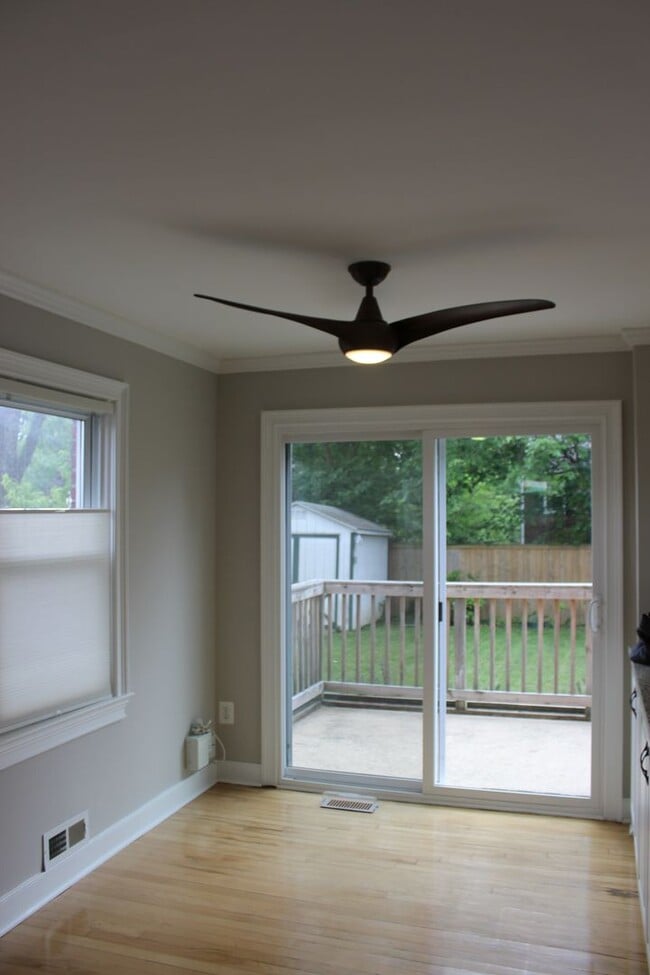 Building Photo - Alexandria/Huntington Metro - 2705 Fort Dr...