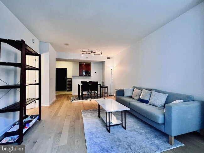 Foto del edificio - 851 N Glebe Rd