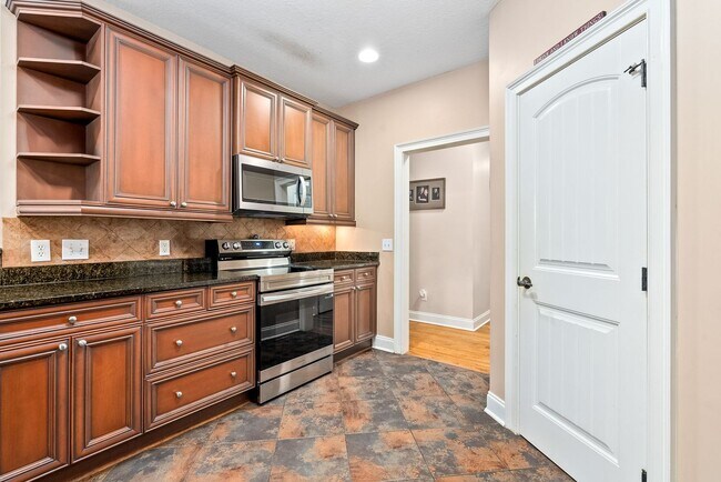 Building Photo - 146 Coachmans Dr
