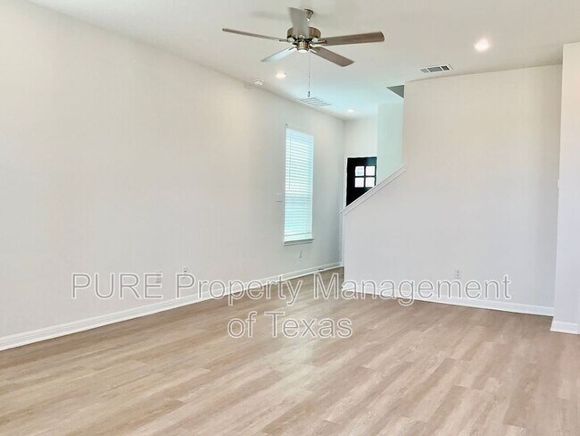 Foto del edificio - 2208 Cornfield Dr