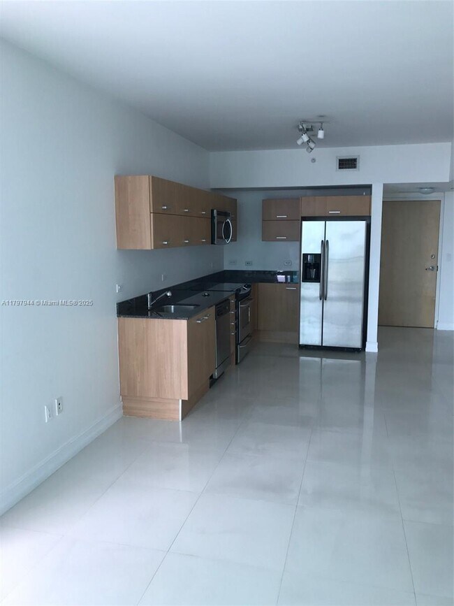 Foto del edificio - 350 S Miami Ave
