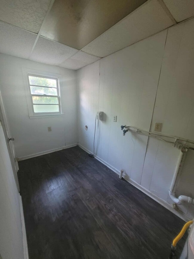 Building Photo - 1414 Francis Dr