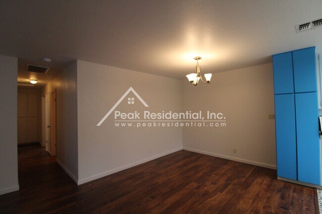 Building Photo - 3 br, 2 bath House - 9662 Gage Street
