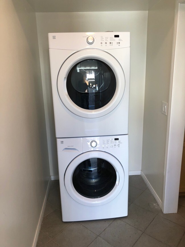 Laundry In Unit - 116 S Bowling Green Way