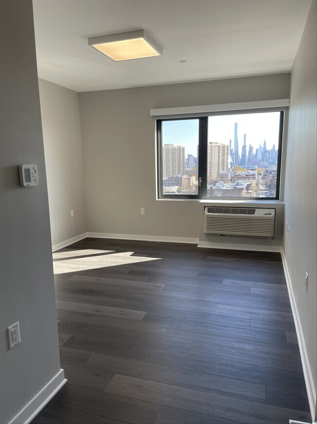 4900 Murphy Place Apt 2B, West New York, Condo for Rent in West