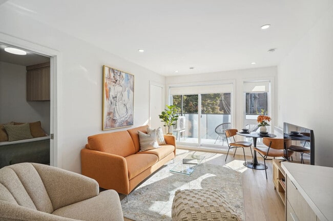 Building Photo - 2118 Rue Bercy