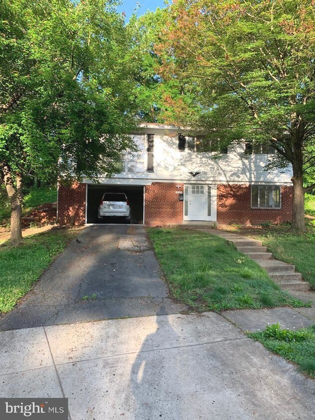 Primary Photo - 5626 Dover Ct