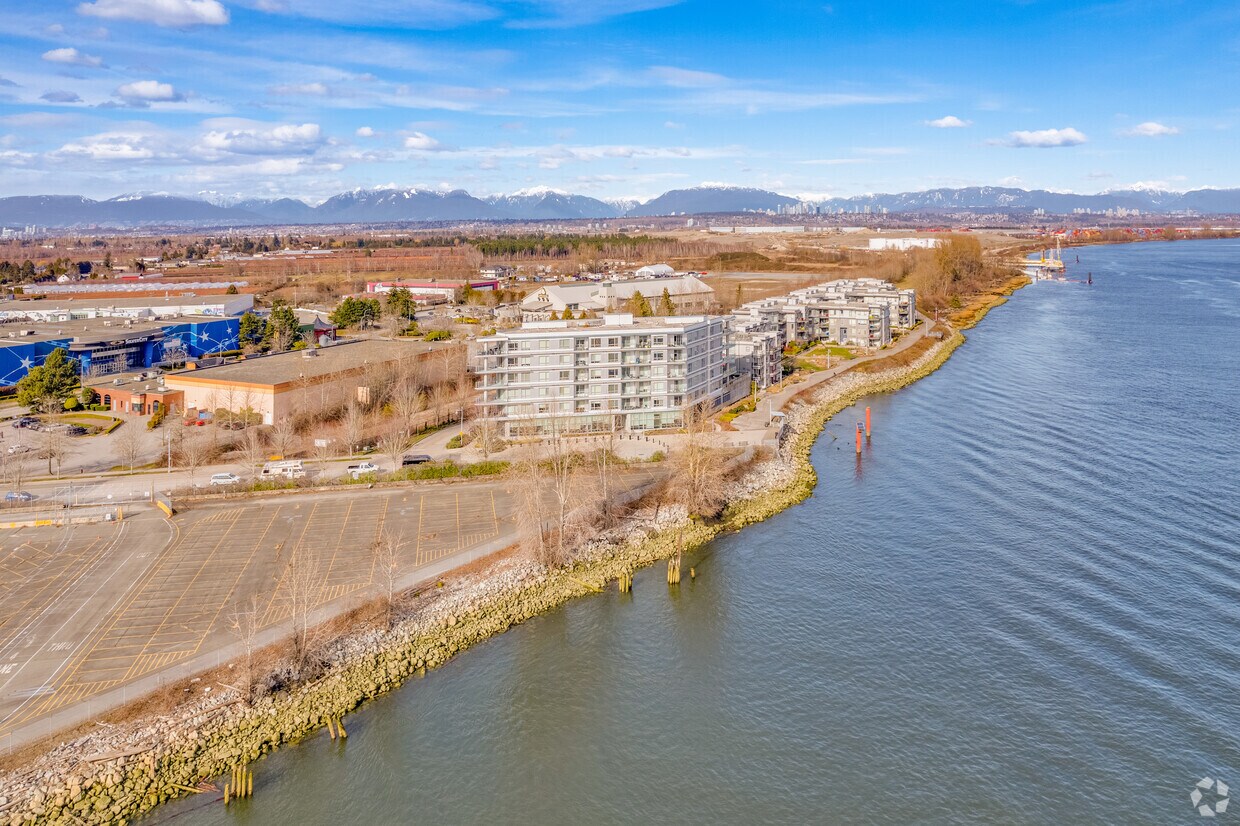 Photo aérienne - Riverport Flats R5