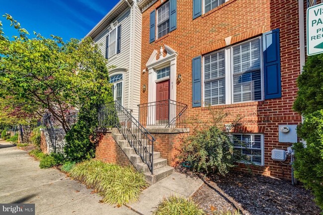 Photo - 947 Harrison Cir Townhome