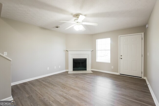 Building Photo - 35 Summer Breeze Ct