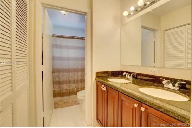 Foto del edificio - 288 NW 74th Way