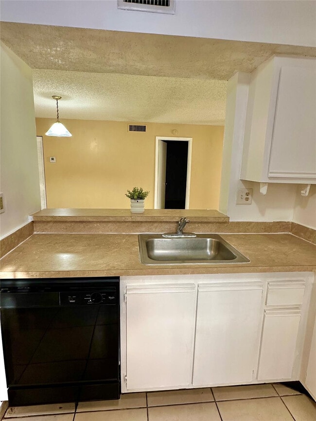 Building Photo - 12165 Royal Palm Blvd
