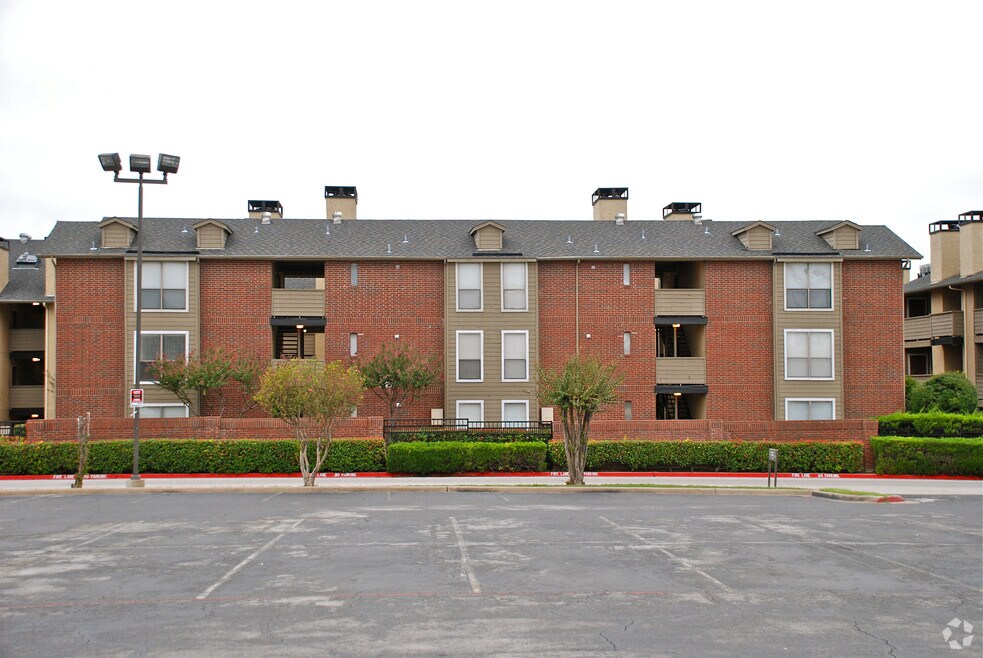 McCallum Highlands Rentals Dallas, TX