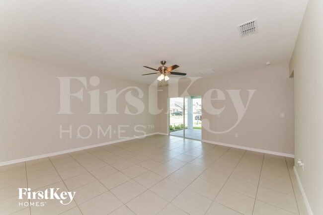 Building Photo - 4526 Birdsong Dr