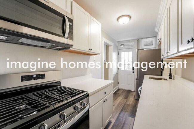 Building Photo - Cozy 2 Bedroom Home in Morningside
