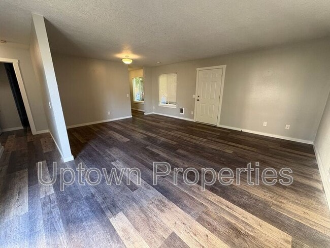 Building Photo - 3421 SW 125th Ave