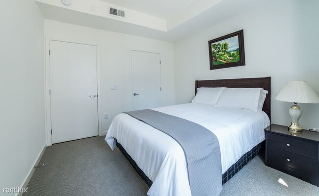Foto del edificio - 1 br, 1 bath Apartment - 545 S 9th St