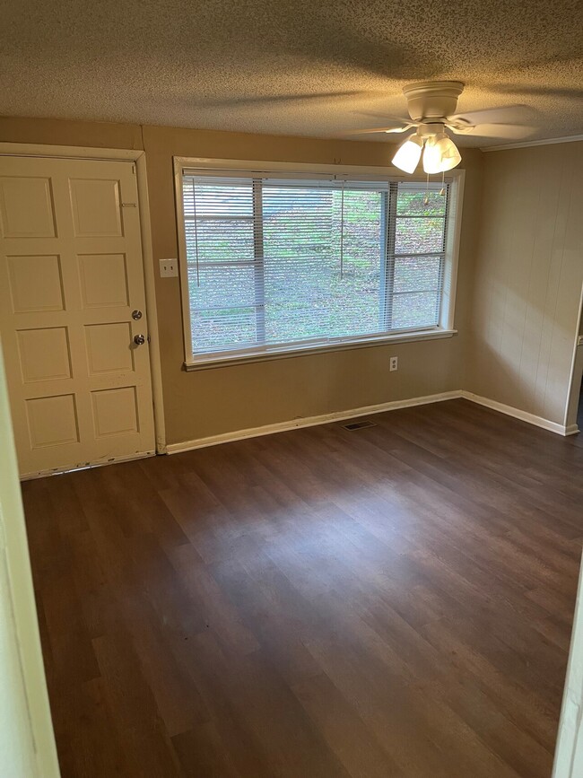 Building Photo - 3826 US-64
