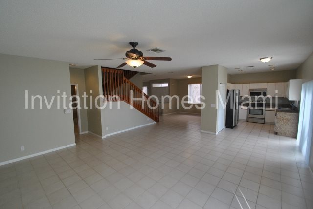 Building Photo - 10444 Sunstream Ln