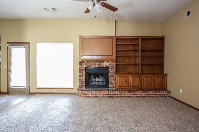 Foto del edificio - 1817 Fox Hunt Ln